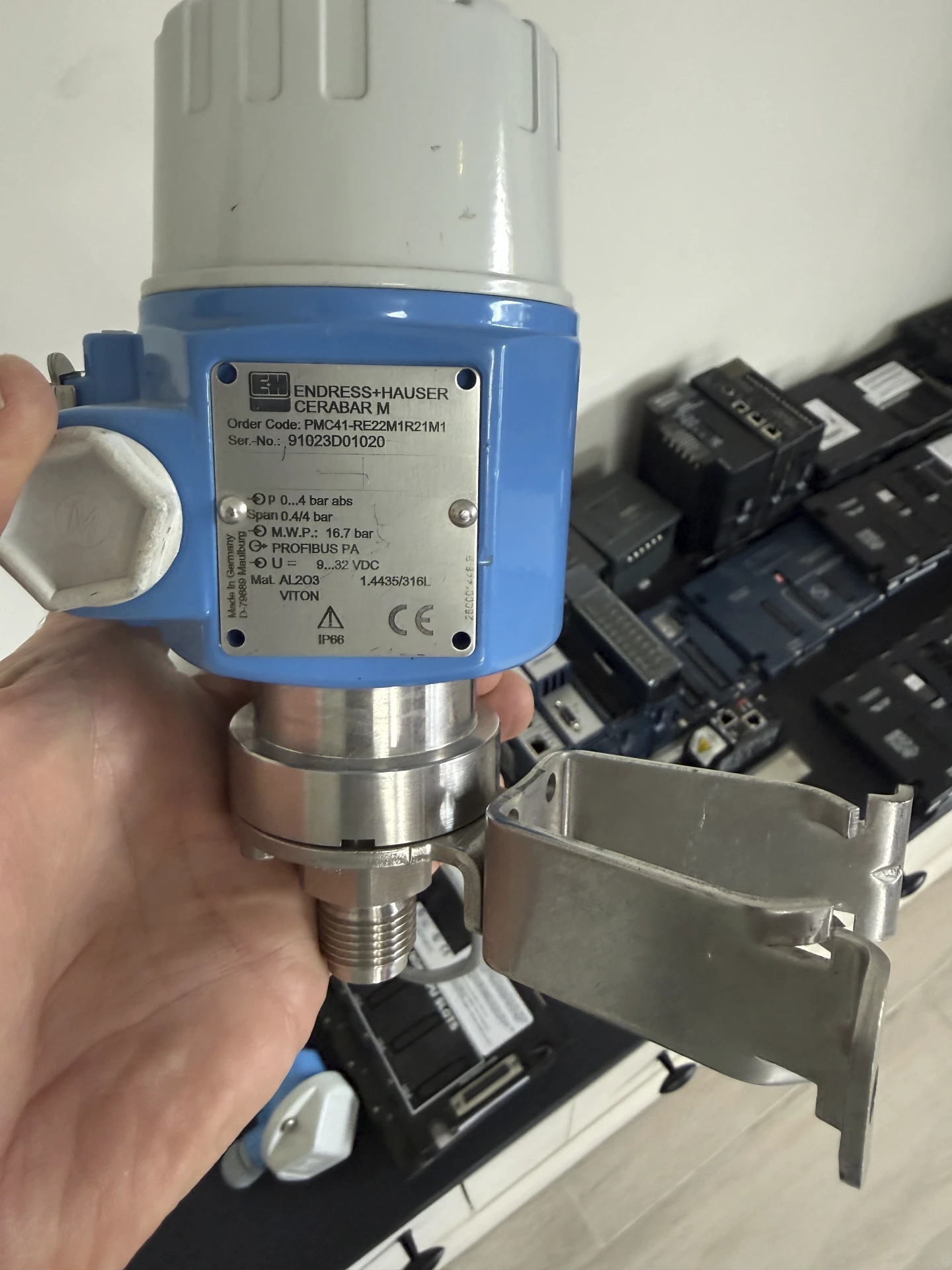 Endress Hauser Cerabar M 0..4 bar abs Profibus PA